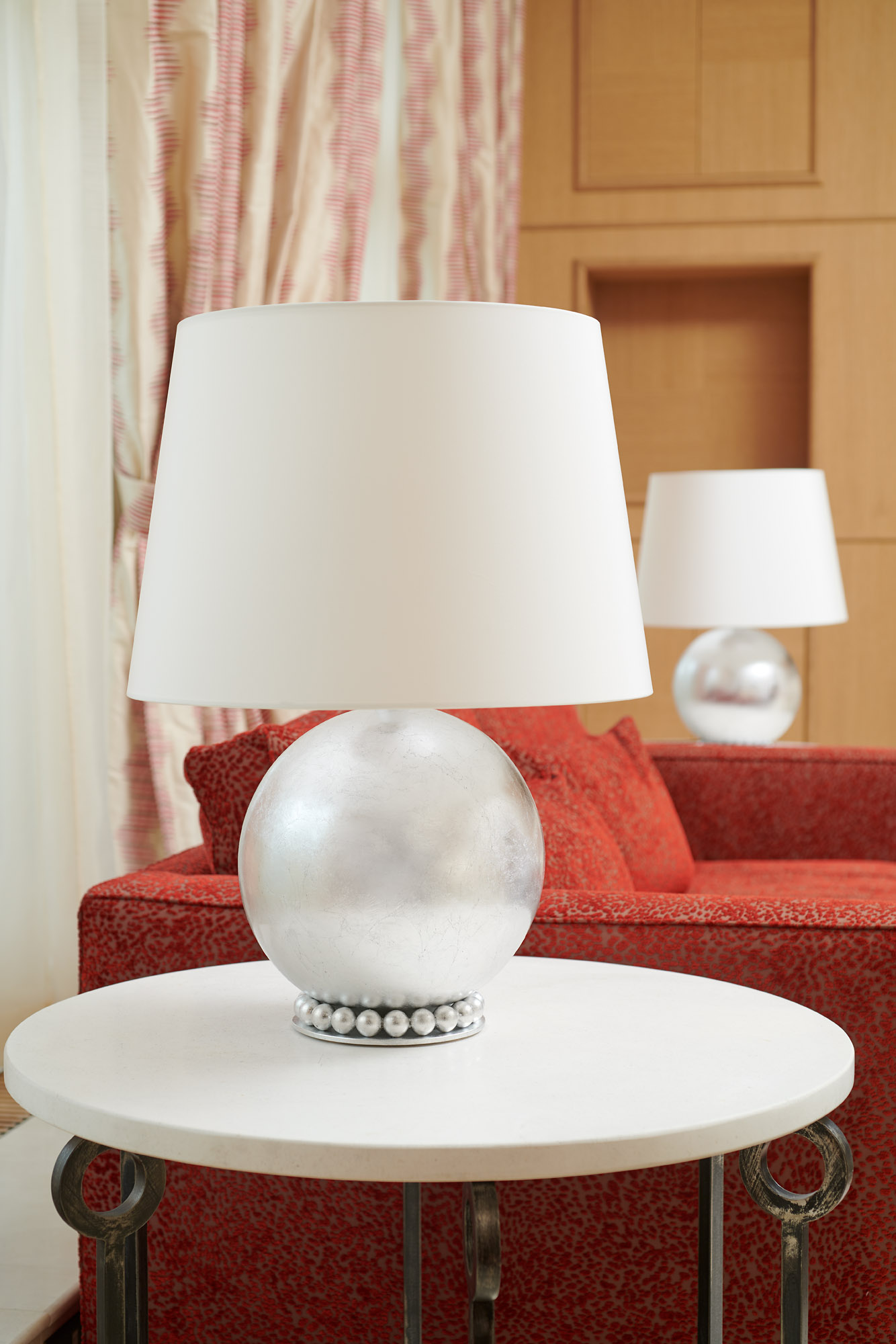 variante de la lampe Luna à la feuille d'or blanc