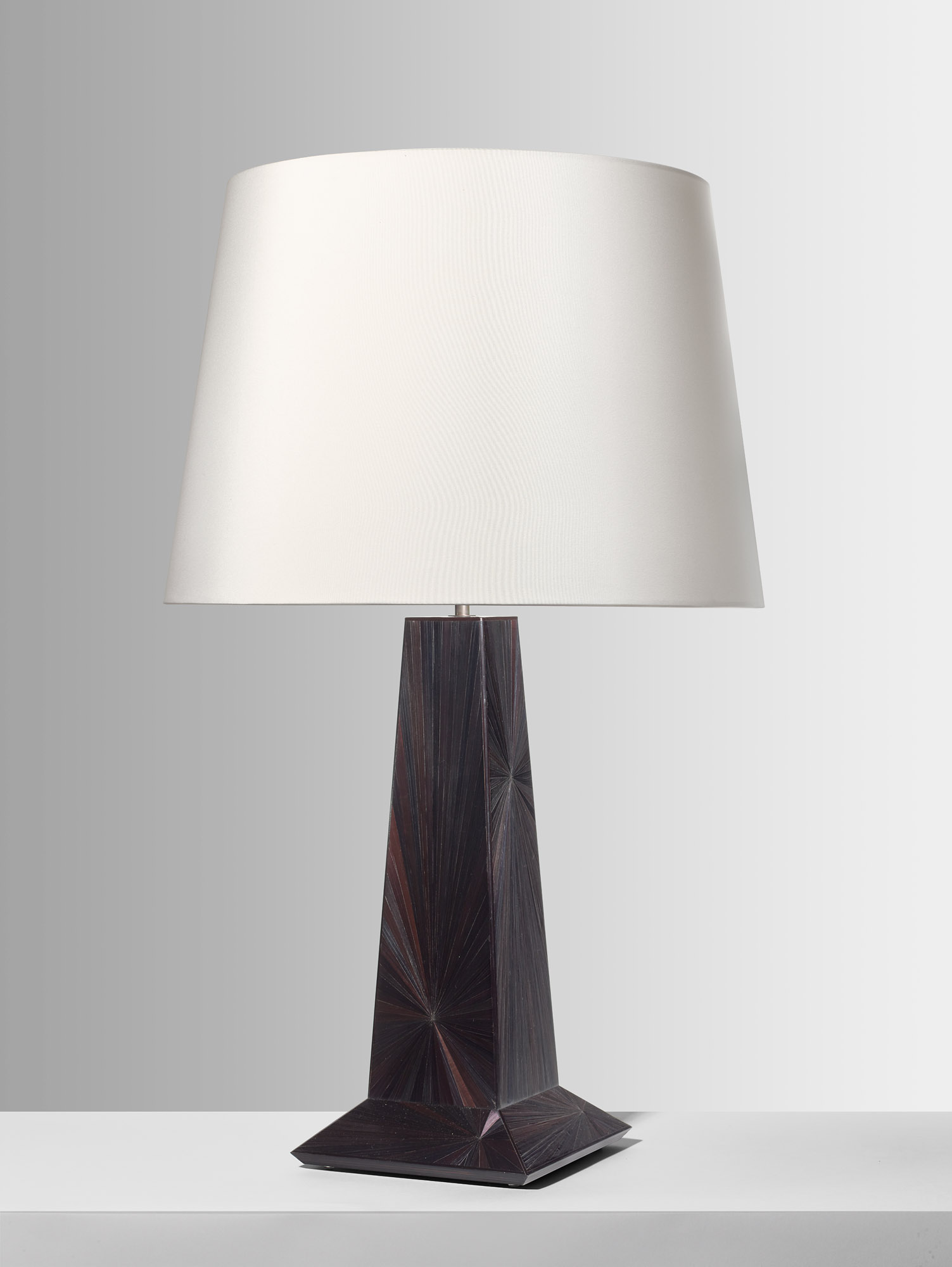 variante en marqueterie de paille noire