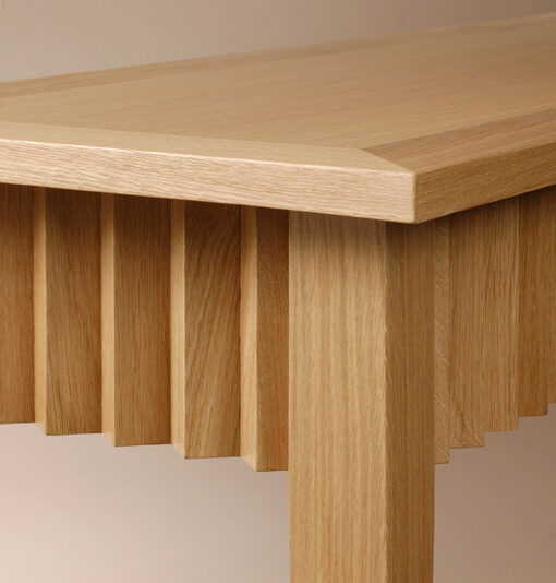 Variante de la coiffeuse Corinthe en bois doré à la feuille d'or