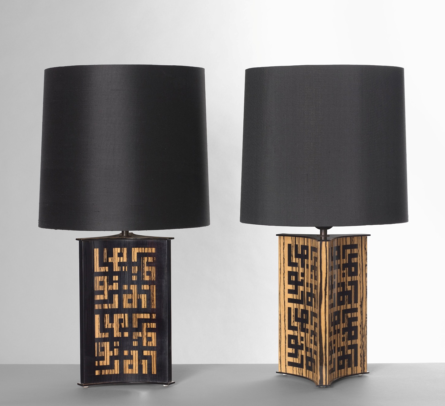 Variante de la lampe Etoile en marqueterie d'ébène blanc